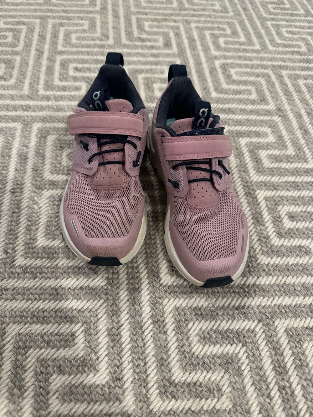 On cloud kids sneakers